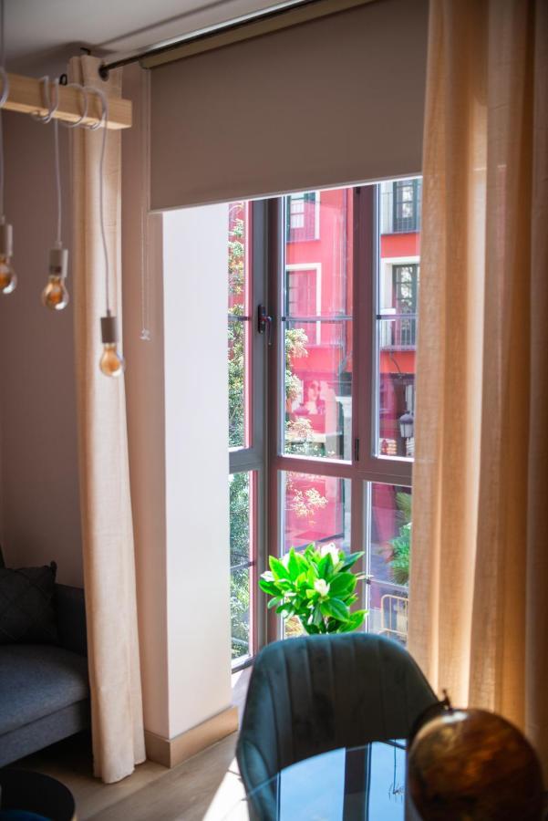 Ferrari Suites Valladolid Esterno foto