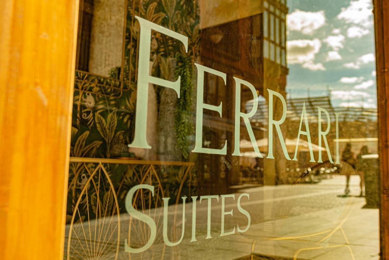 Ferrari Suites Valladolid Esterno foto